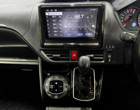 Toyota Noah III (R80) Рестайлинг с пробегом 2017 года, цена 1 949 000 рублей, 162000 км, минивэн, Автокод Объявления