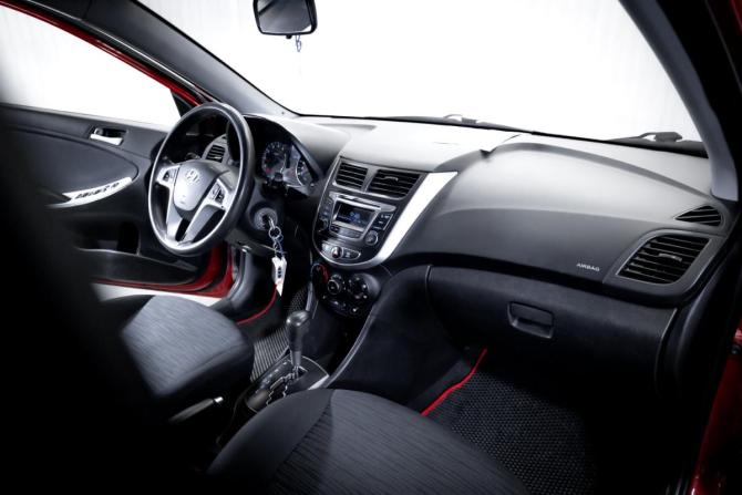 Hyundai Solaris I Рестайлинг с пробегом 2015 года, цена 949 000 рублей, 196000 км, седан, Автокод Объявления