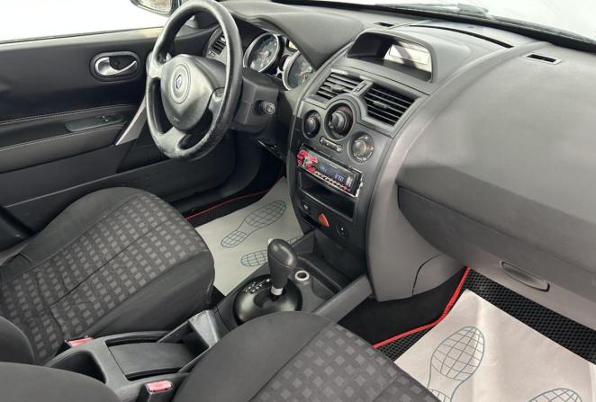 Renault Megane II Рестайлинг с пробегом 2006 года, цена 220 000 рублей, 202933 км, седан, Автокод Объявления