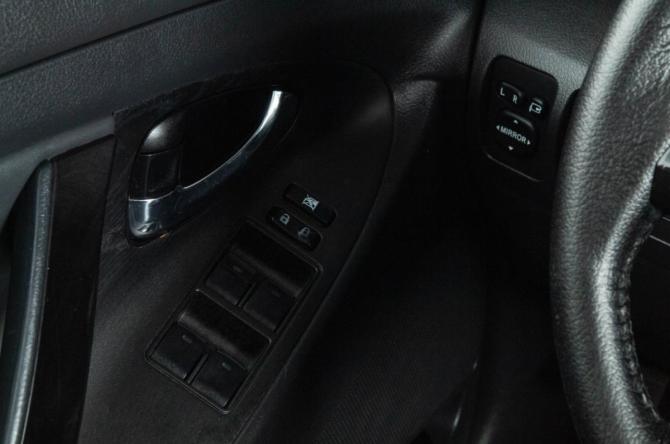 Toyota Camry VI (XV40) Рестайлинг с пробегом 2010 года, цена 1 219 000 рублей, 331975 км, седан, Автокод Объявления