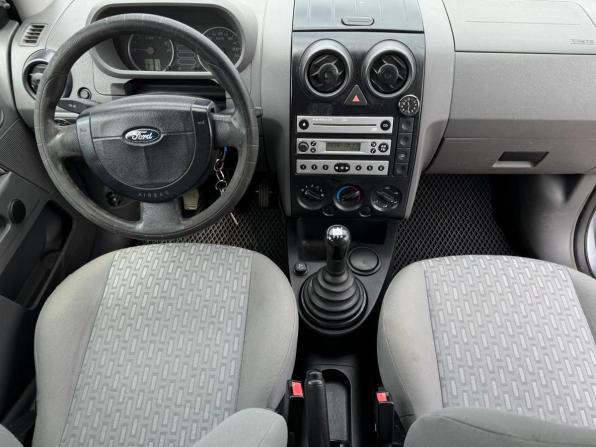 Ford Fusion I с пробегом 2005 года, цена 230 000 рублей, 324542 км, хэтчбек, Автокод Объявления