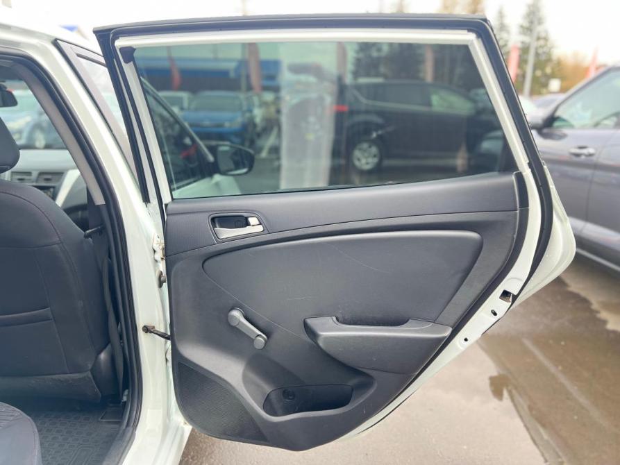 Hyundai Solaris I Рестайлинг Альметьевск  - изображение 19