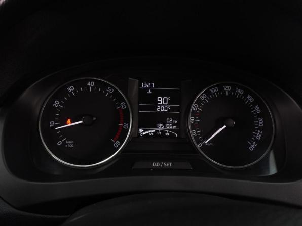Skoda Rapid I с пробегом 2016 года, цена 979 000 рублей, 185106 км, лифтбек, Автокод Объявления