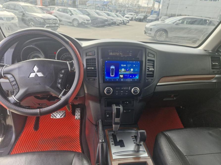 Mitsubishi Pajero IV Калуга  - изображение 5