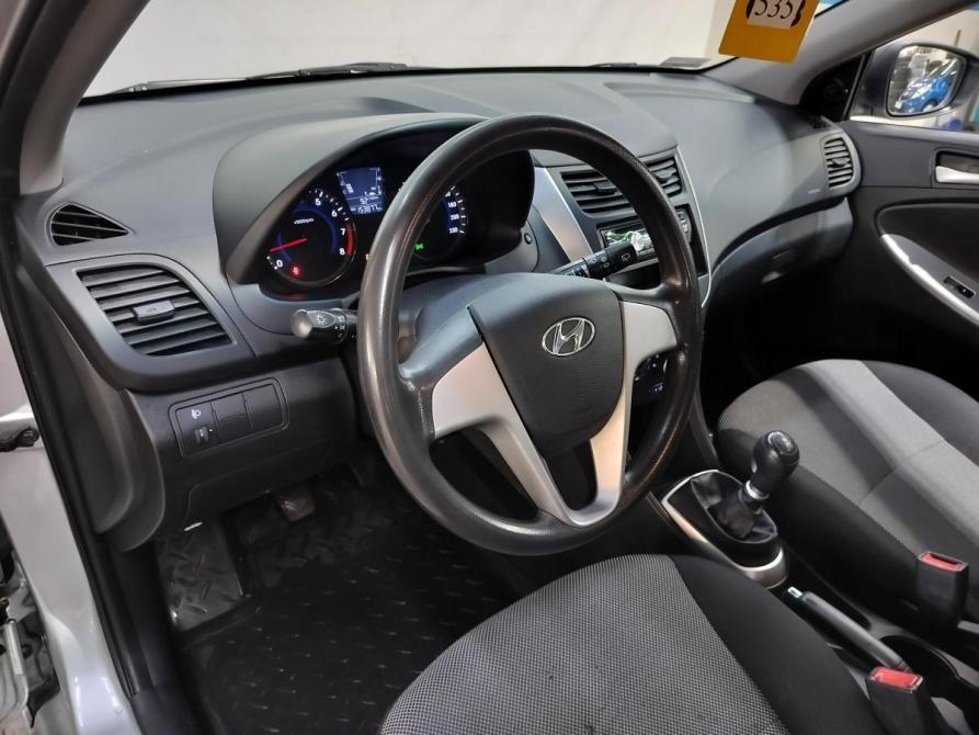 Hyundai Solaris I Санкт-Петербург  - изображение 9