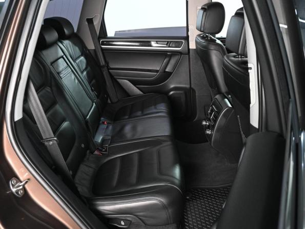 Volkswagen Touareg II с пробегом 2011 года, цена 2 399 000 рублей, 139981 км, внедорожник, Автокод Объявления