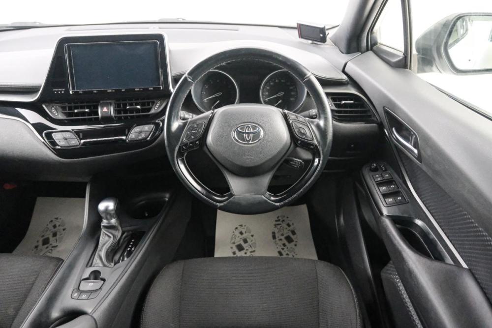 Toyota C-HR I Красноярск  - изображение 15