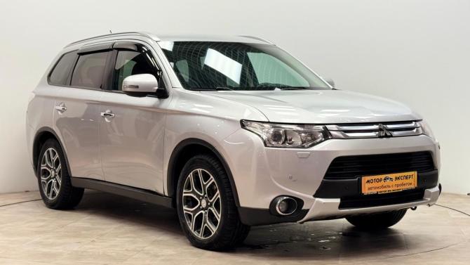 Mitsubishi Outlander III с пробегом 2014 года, цена 1 390 000 рублей, 186166 км, внедорожник, Автокод Объявления