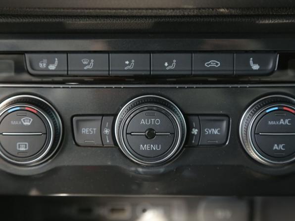 Volkswagen Tiguan II с пробегом 2019 года, цена 2 773 000 рублей, 101000 км, внедорожник, Автокод Объявления