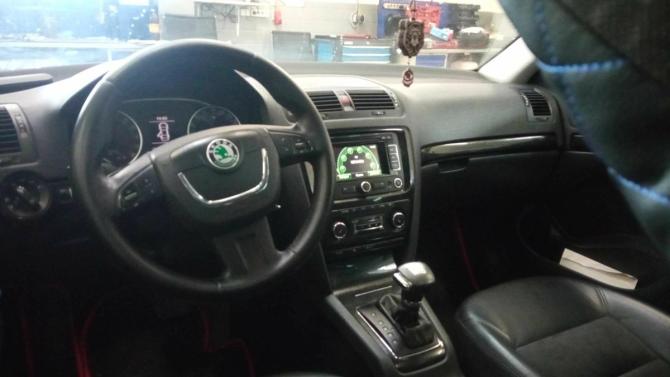 Skoda Octavia II (A5) Рестайлинг с пробегом 2012 года, цена 870 000 рублей, 226645 км, универсал, Автокод Объявления