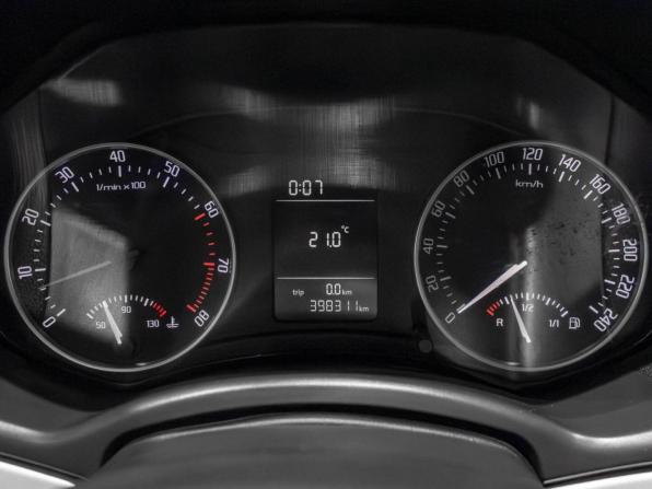 Skoda Octavia II (A5) Рестайлинг с пробегом 2011 года, цена 668 895 рублей, 398311 км, лифтбек, Автокод Объявления