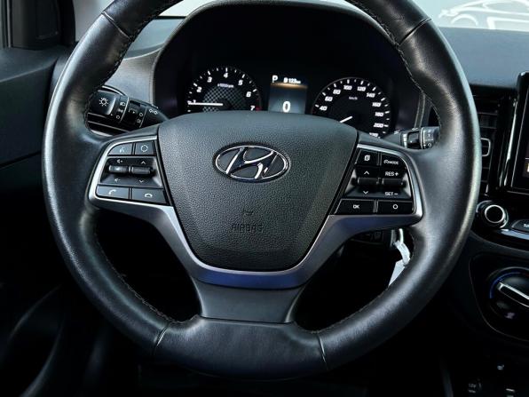 Hyundai Solaris II Рестайлинг с пробегом 2022 года, цена 1 672 700 рублей, 91889 км, седан, Автокод Объявления