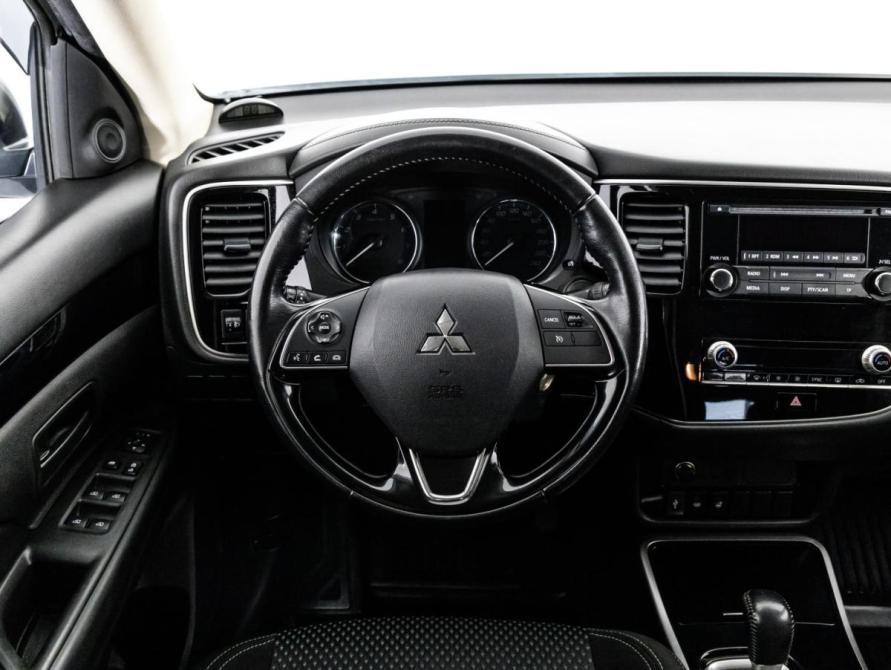 Mitsubishi Outlander III Рестайлинг 3 Санкт-Петербург  - изображение 14