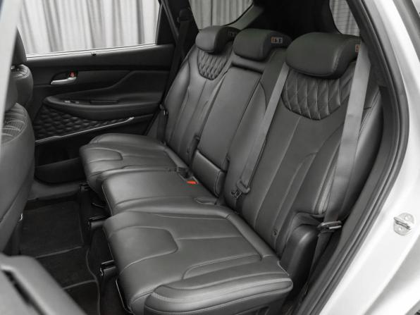Hyundai Santa Fe IV Рестайлинг с пробегом 2022 года, цена 3 950 000 рублей, 40642 км, внедорожник, Автокод Объявления