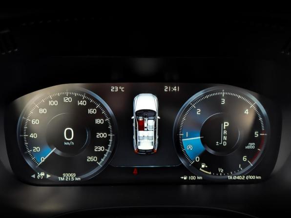 Volvo XC60 II с пробегом 2018 года, цена 3 390 000 рублей, 93039 км, внедорожник, Автокод Объявления