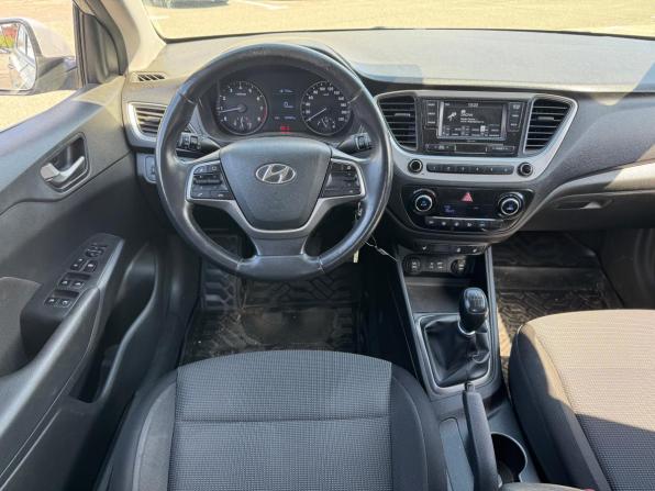 Hyundai Solaris I Рестайлинг с пробегом 2017 года, цена 1 049 000 рублей, 109000 км, седан, Автокод Объявления