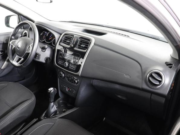 Renault Logan II Рестайлинг с пробегом 2021 года, цена 750 000 рублей, 178085 км, седан, Автокод Объявления