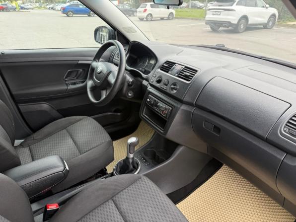 Skoda Fabia II Рестайлинг с пробегом 2012 года, цена 490 000 рублей, 245000 км, хэтчбек, Автокод Объявления