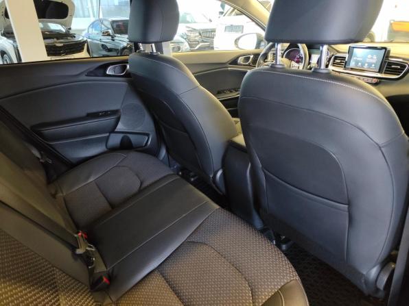 Kia Ceed III с пробегом 2019 года, цена 1 750 000 рублей, 93527 км, универсал, Автокод Объявления