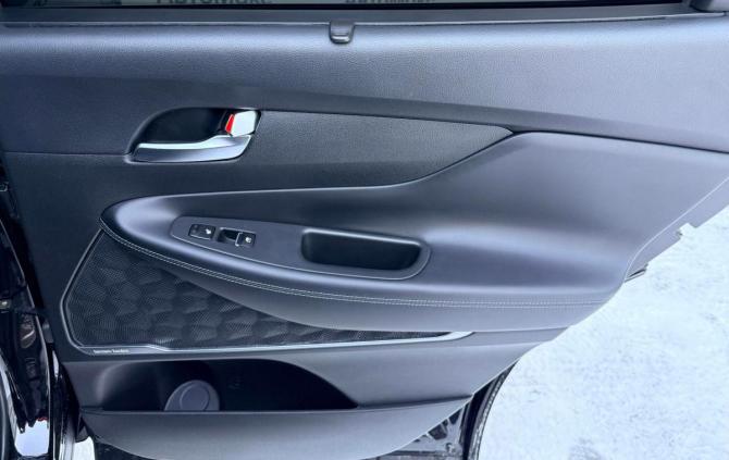 Hyundai Santa Fe IV Рестайлинг с пробегом 2022 года, цена 4 448 000 рублей, 58318 км, внедорожник, Автокод Объявления