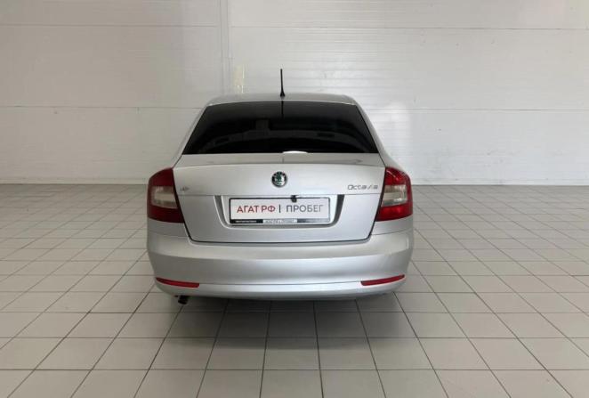 Skoda Octavia II (A5) Рестайлинг с пробегом 2012 года, цена 860 000 рублей, 251684 км, лифтбек, Автокод Объявления