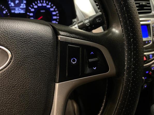 Hyundai Solaris I с пробегом 2014 года, цена 790 000 рублей, 185438 км, хэтчбек, Автокод Объявления