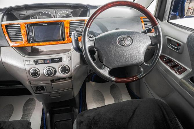 Toyota Noah I (R60) с пробегом 2003 года, цена 969 000 рублей, 370000 км, минивэн, Автокод Объявления