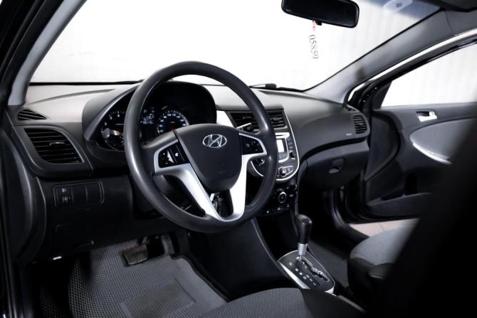 Hyundai Solaris I с пробегом 2014 года, цена 949 000 рублей, 185110 км, седан, Автокод Объявления