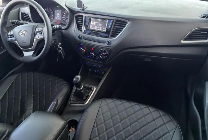 Hyundai Solaris II с пробегом 2018 года, цена 849 000 рублей, 161734 км, седан, Автокод Объявления