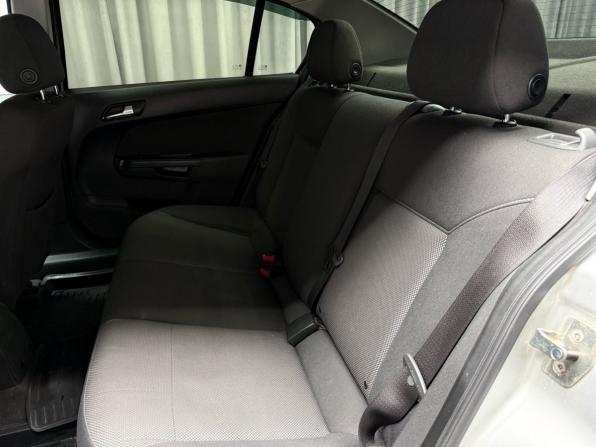 Opel Astra H Рестайлинг с пробегом 2011 года, цена 485 000 рублей, 185331 км, седан, Автокод Объявления