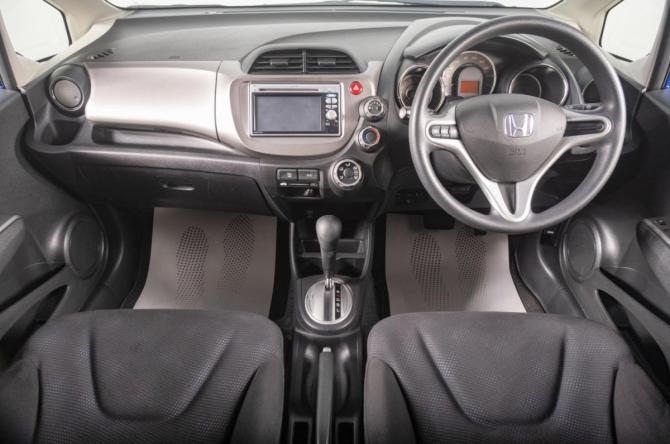 Honda Fit IV с пробегом 2011 года, цена 1 049 000 рублей, 30235 км, хэтчбек, Автокод Объявления