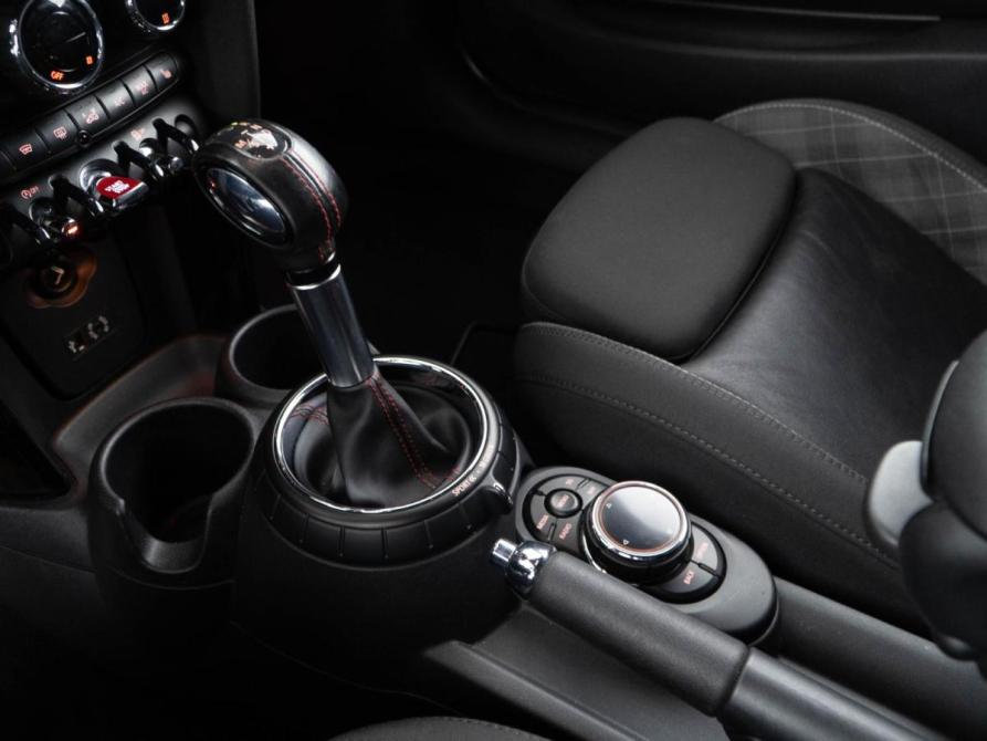 Mini Hatch III (F55/F56) Москва  - изображение 17