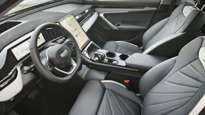 Новый Geely Atlas II 2026 года, цена 3 909 990 рублей, внедорожник, Автокод Объявления