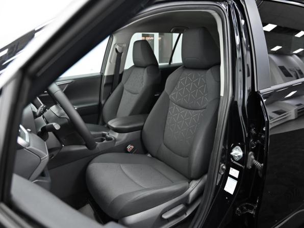 Toyota RAV4 V (XA50) с пробегом 2021 года, цена 2 799 000 рублей, 143000 км, внедорожник, Автокод Объявления