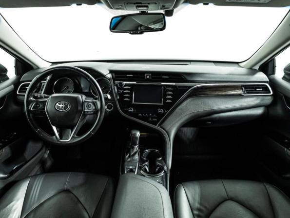 Toyota Camry VIII (XV70) с пробегом 2018 года, цена 2 275 000 рублей, 173137 км, седан, Автокод Объявления