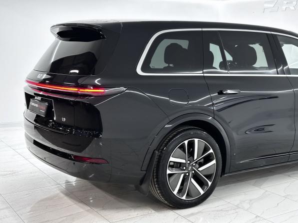 Li Auto (Lixiang) L9 I с пробегом 2024 года, цена 6 500 000 рублей, 45154 км, внедорожник, Автокод Объявления
