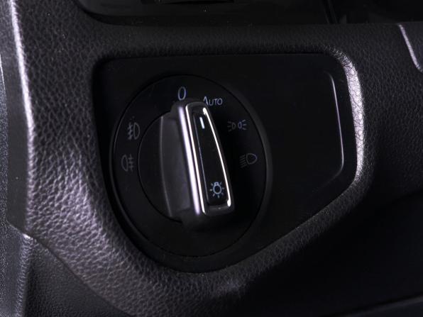 Volkswagen Golf VII Рестайлинг с пробегом 2019 года, цена 1 380 000 рублей, 279731 км, универсал, Автокод Объявления