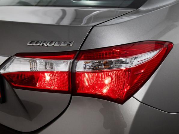 Toyota Corolla XI (E160 E170 E180) с пробегом 2013 года, цена 1 085 500 рублей, 223625 км, седан, Автокод Объявления