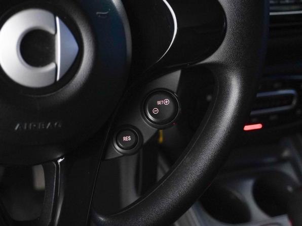 Smart Fortwo III с пробегом 2016 года, цена 999 999 рублей, 124163 км, хэтчбек, Автокод Объявления