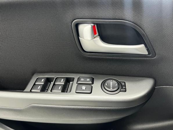 Kia Rio III Рестайлинг с пробегом 2015 года, цена 986 000 рублей, 124802 км, хэтчбек, Автокод Объявления
