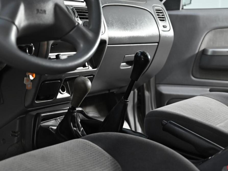 Nissan NP300 Москва  - изображение 10