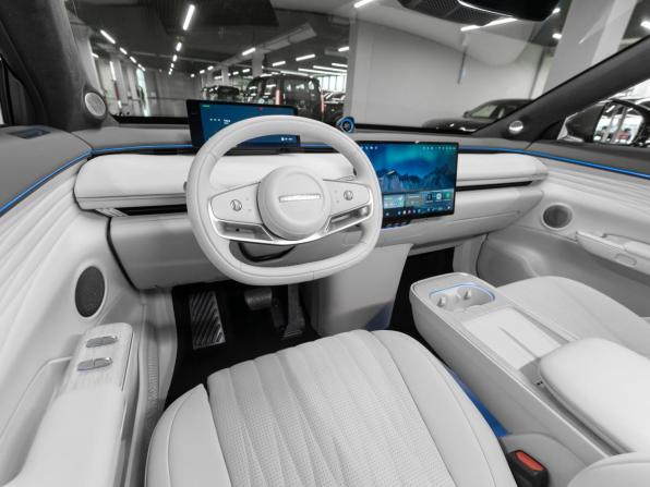 Exeed Exlantix ET с пробегом 2025 года, цена 5 490 000 рублей, 6191 км, внедорожник, Автокод Объявления