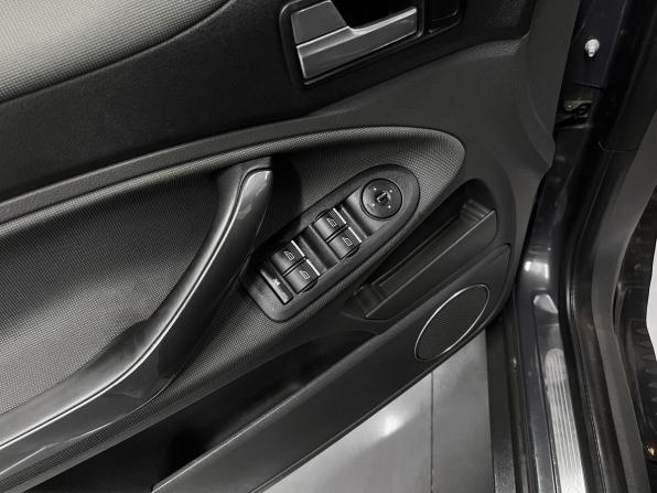 Ford Kuga I с пробегом 2011 года, цена 895 000 рублей, 290758 км, внедорожник, Автокод Объявления