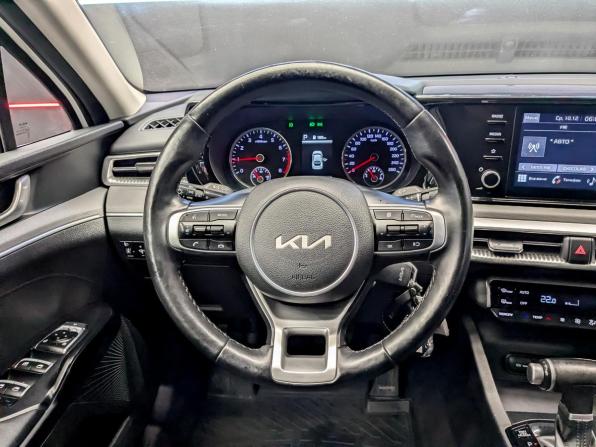 Kia K5 III с пробегом 2022 года, цена 2 425 000 рублей, 80484 км, седан, Автокод Объявления