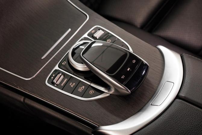 Mercedes-Benz C-Класс IV (W205) Рестайлинг с пробегом 2019 года, цена 3 200 000 рублей, 82900 км, седан, Автокод Объявления