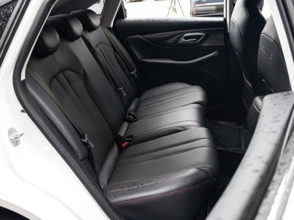 BAIC U5 Plus с пробегом 2023 года, цена 1 285 000 рублей, 80950 км, седан, Автокод Объявления