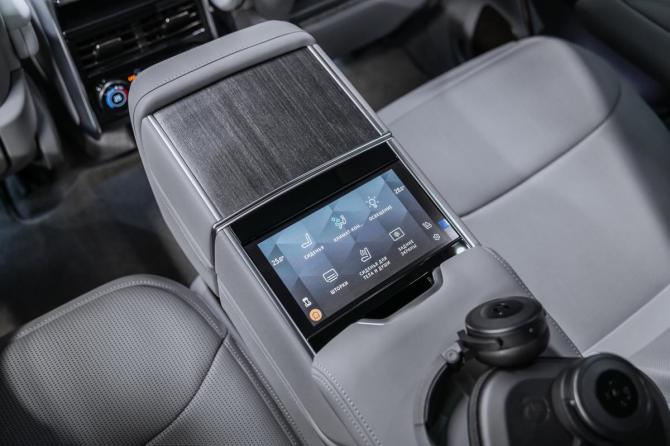 Новый Land Rover Range Rover V 2026 года, цена 35 500 000 рублей, внедорожник, Автокод Объявления