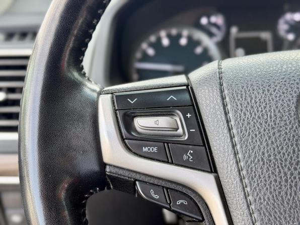 Toyota Land Cruiser Prado 150 Series Рестайлинг 3 с пробегом 2021 года, цена 6 287 000 рублей, 133440 км, внедорожник, Автокод Объявления