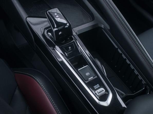 Geely Coolray I Рестайлинг с пробегом 2023 года, цена 2 000 000 рублей, 45400 км, внедорожник, Автокод Объявления