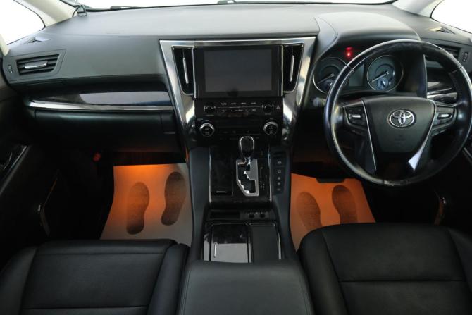 Toyota Vellfire II Рестайлинг с пробегом 2020 года, цена 5 049 000 рублей, 57000 км, минивэн, Автокод Объявления